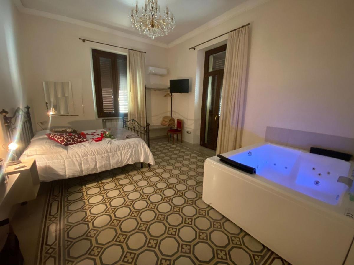 Il Palazzo - Luxury Home & Event Cosenza Eksteriør billede